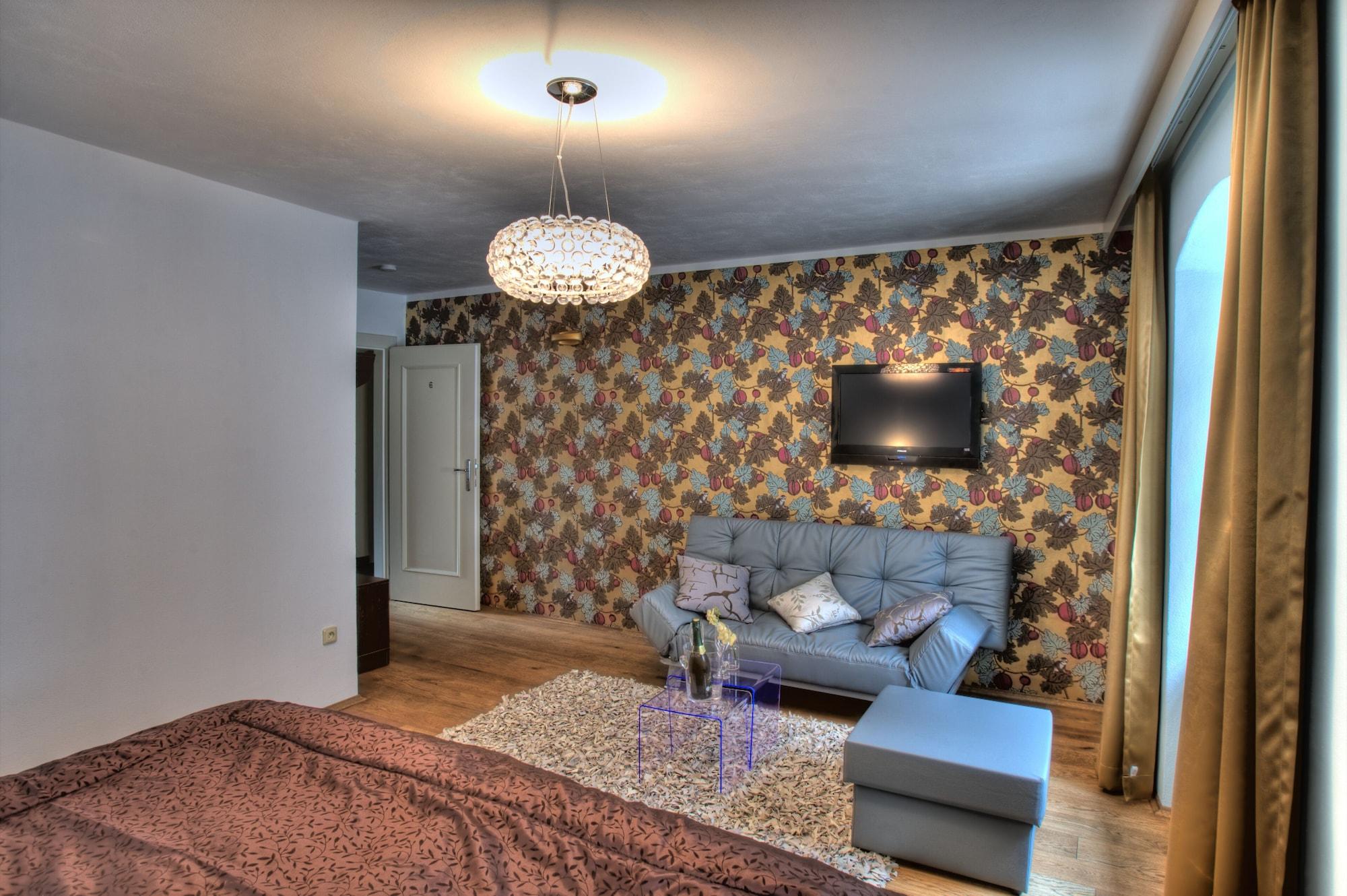 Hotel Peregrin Cesky Krumlov Bagian luar foto