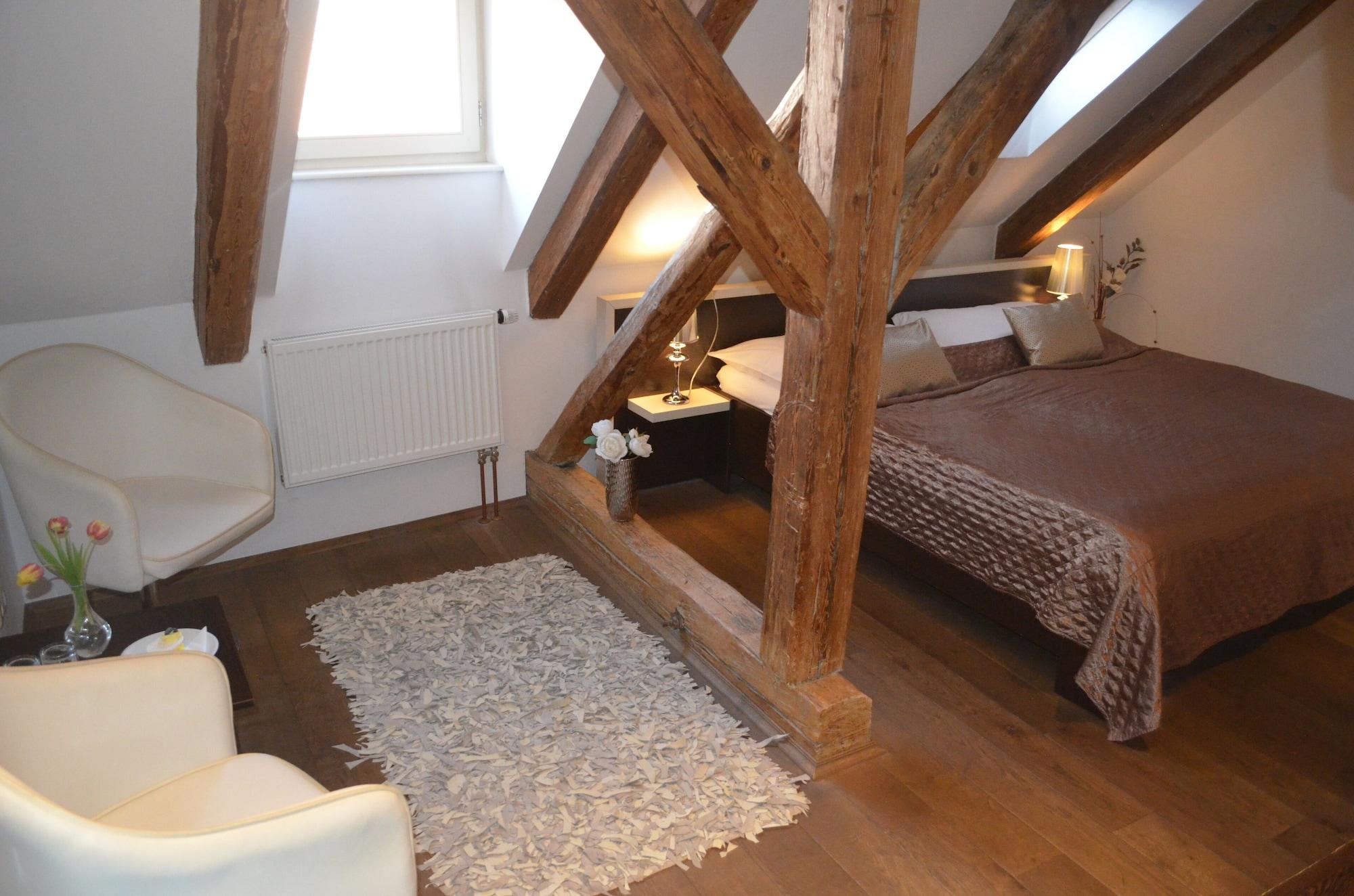 Hotel Peregrin Cesky Krumlov Bagian luar foto