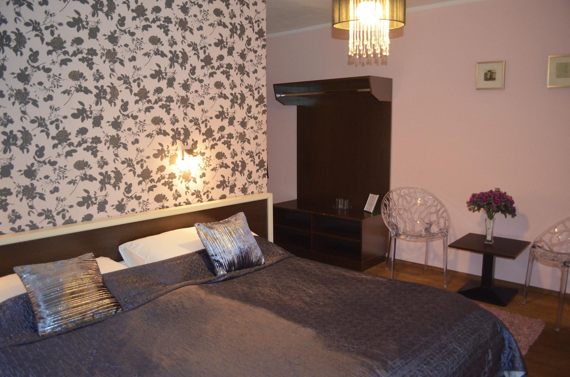 Hotel Peregrin Cesky Krumlov Bagian luar foto